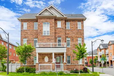 Condo Townhouse in Markham