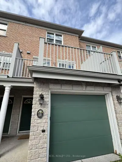 Condo Townhouse in Markham
