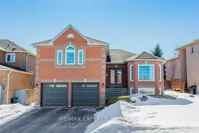Detached in Bradford West Gwillimbury