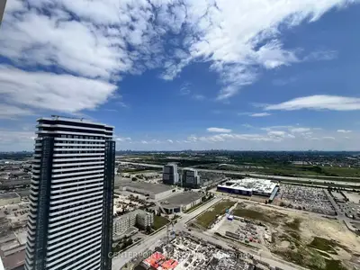 Condo Apartment in Vaughan
