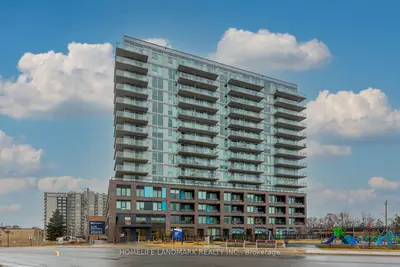 Condo Apartment in Newmarket