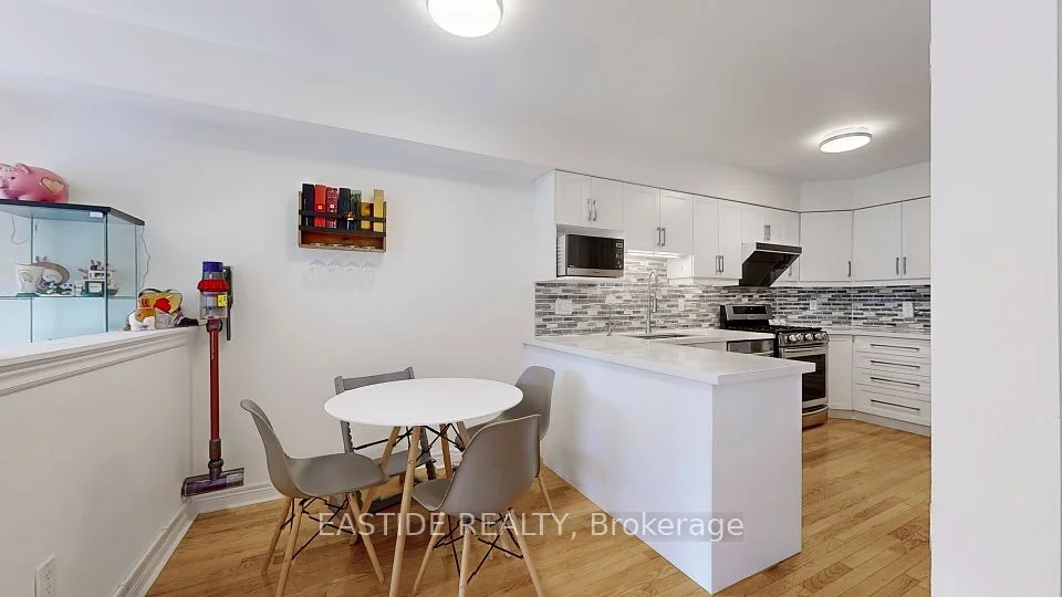 15 Christephen Crescent, Richmond Hill, ON L4S 1B6