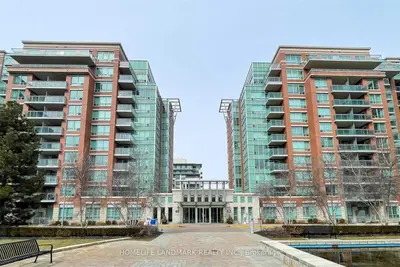 Condo Apartment in Markham