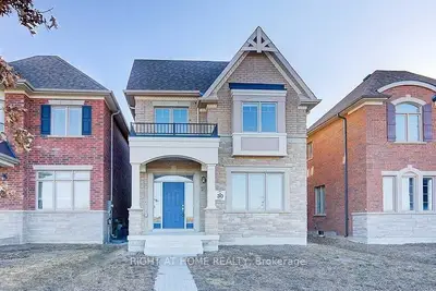 Detached in East Gwillimbury