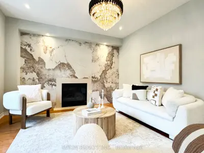 Detached in Richmond Hill