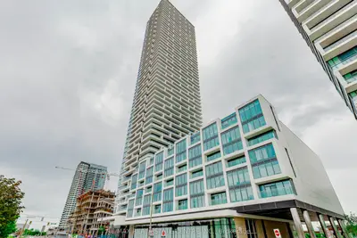 Condo Apartment in Vaughan