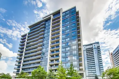 Condo Apartment in Vaughan