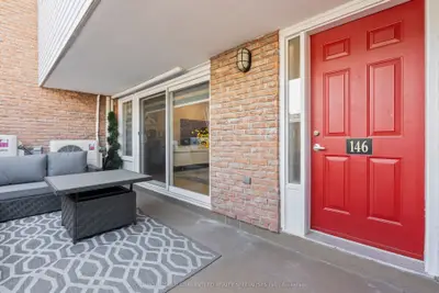 Condo Townhouse in Aurora
