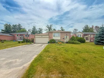 Detached in Essa