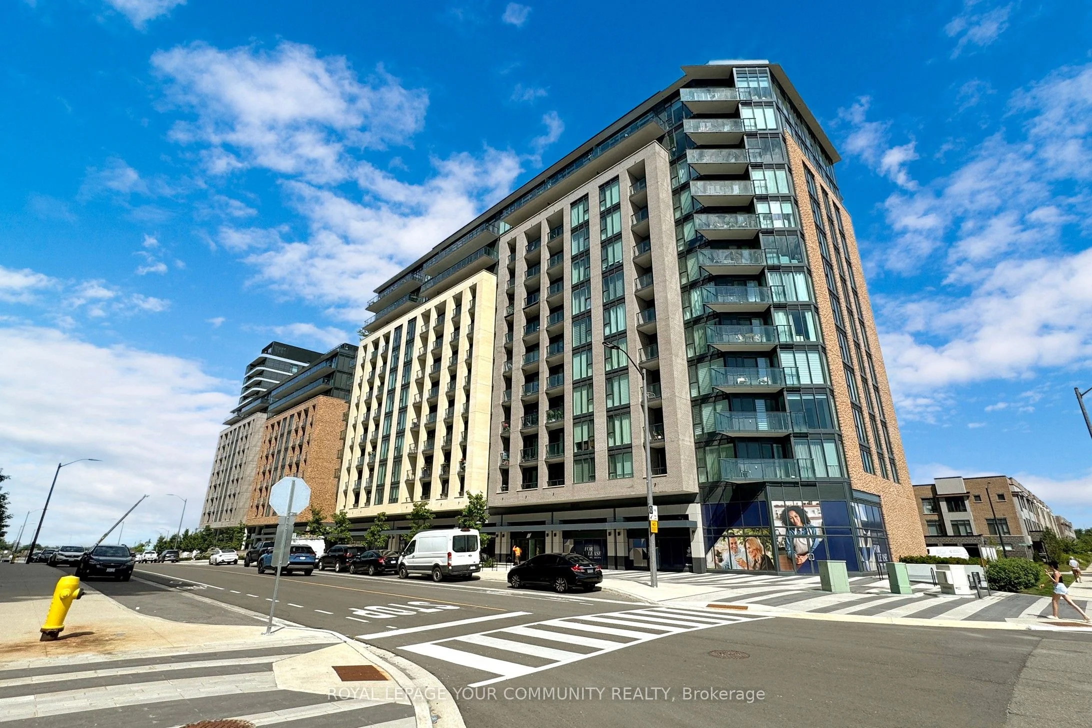 Condo Apartment in Vaughan