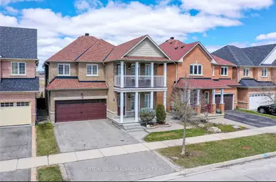 Detached in Richmond Hill