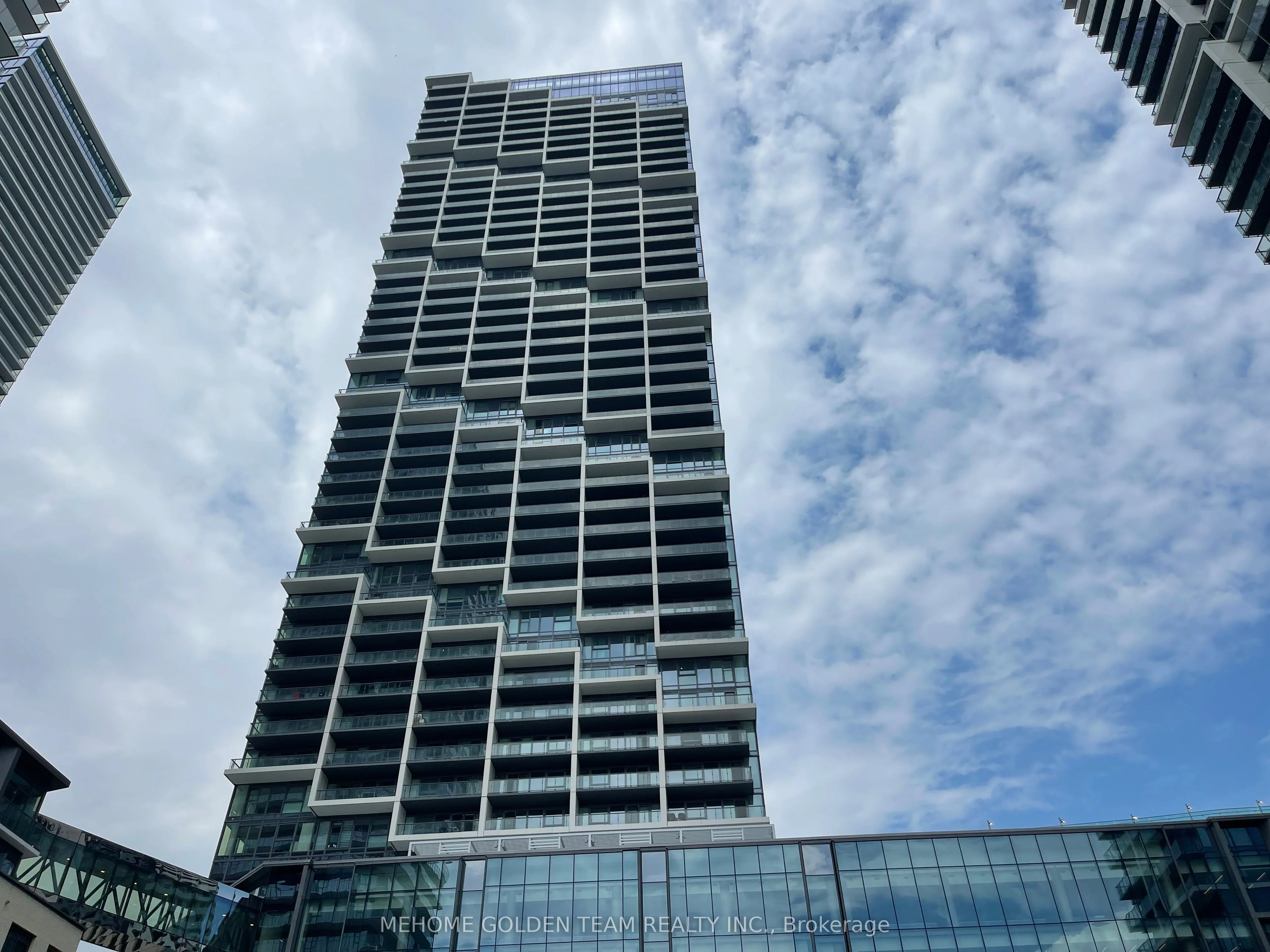 1000 Portage Parkway 3810, Vaughan, ON L4K 0L1
