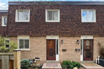 Condo Townhouse in Markham