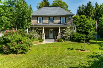 Detached in Essa
