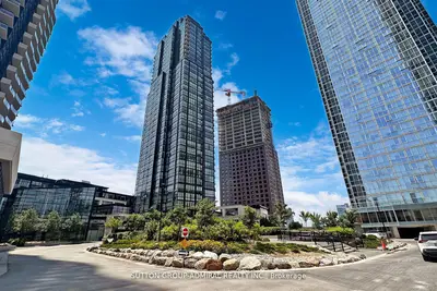 Condo Apartment in Vaughan