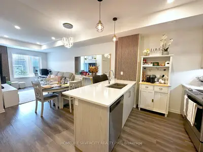 Condo Townhouse in Vaughan