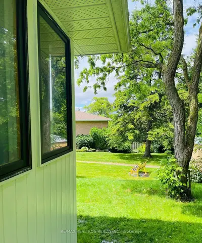 Detached in Newmarket