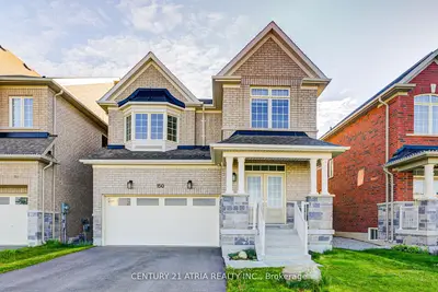 Detached in East Gwillimbury