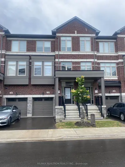 Att/Row/Townhouse in Markham