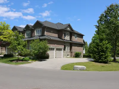 Semi-Detached Condo in Aurora
