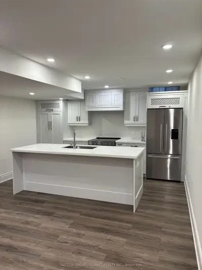 Detached in King