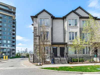 Condo Townhouse in Markham