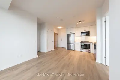Condo Apartment in Vaughan