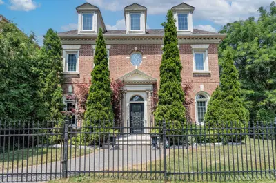 Detached in Richmond Hill