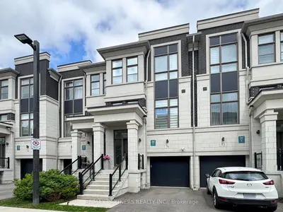 Att/Row/Townhouse in Markham