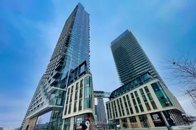 Condo Apartment in Vaughan