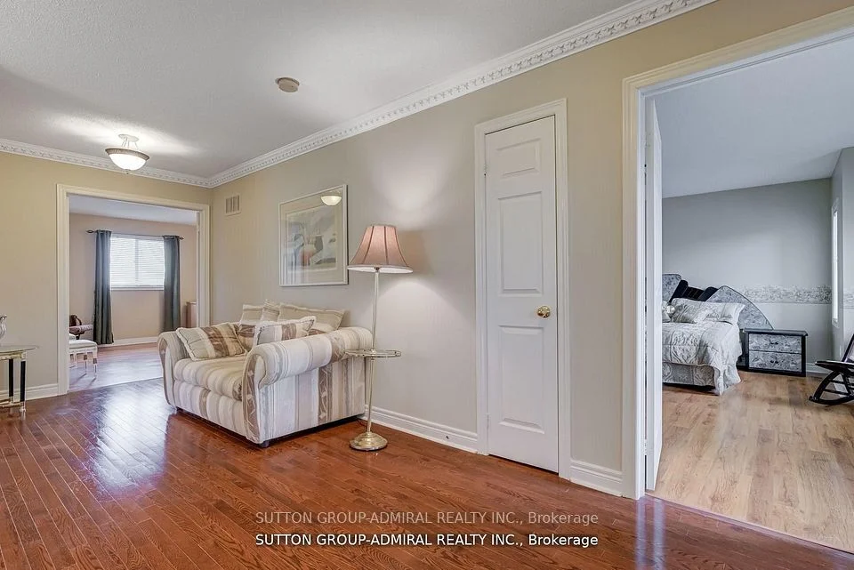 393 Coachwhip Trail, Newmarket, ON L3X 2R2