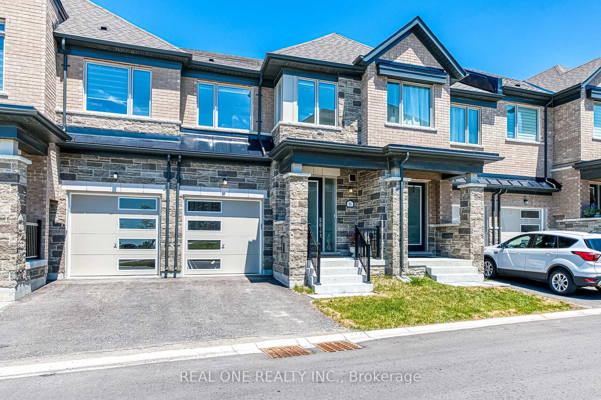 6 Brofarm Lane, Whitchurch-Stouffville, ON L4A 5G2