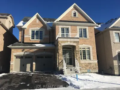 Detached in Newmarket