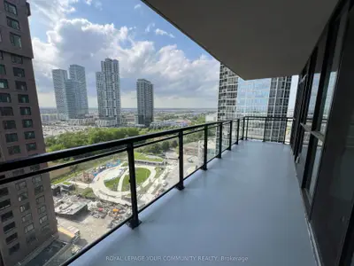 Condo Apartment in Vaughan
