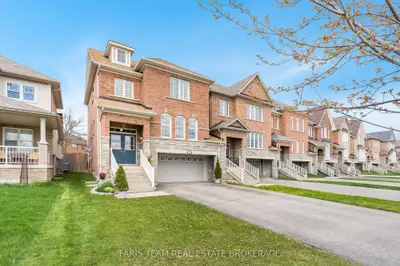 Att/Row/Townhouse in Brock