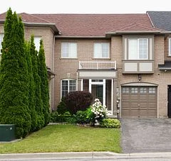 322 Coachwhip Trail, Newmarket, ON L3X 2R6