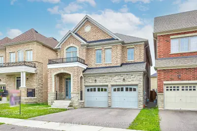 Detached in East Gwillimbury