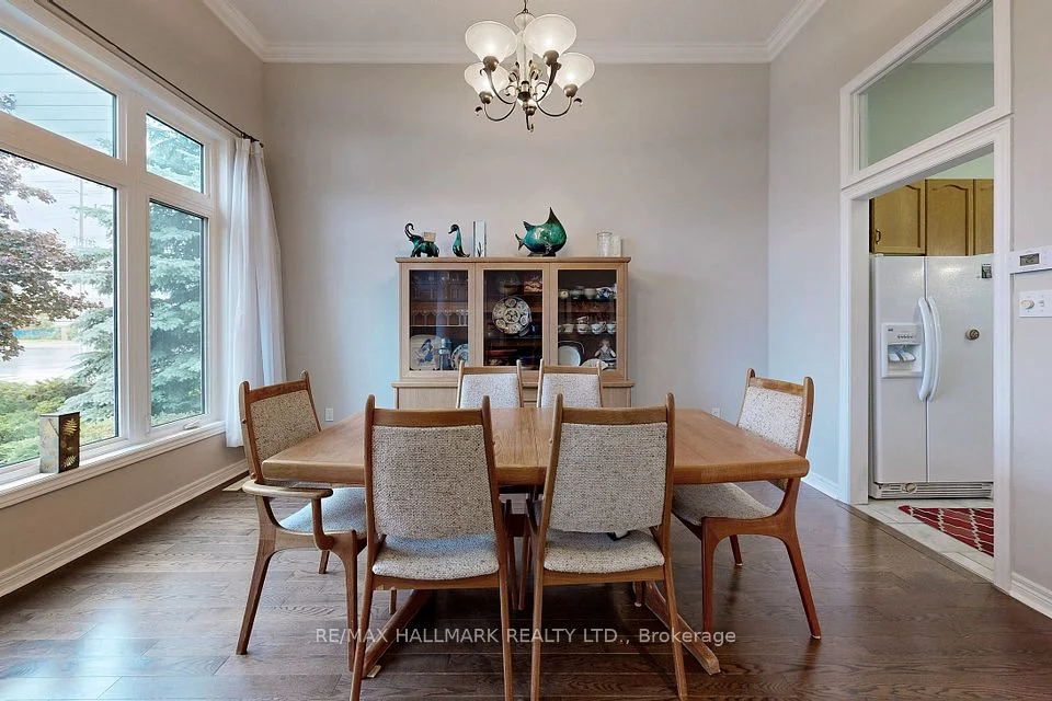 530 Laurel Wood Gate, Newmarket, ON L3X 2H3