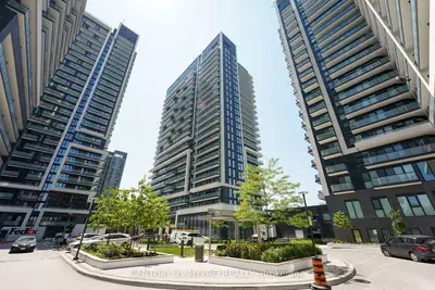 Condo Apartment in Richmond Hill