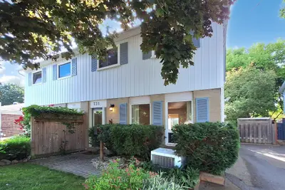Semi-Detached in Newmarket