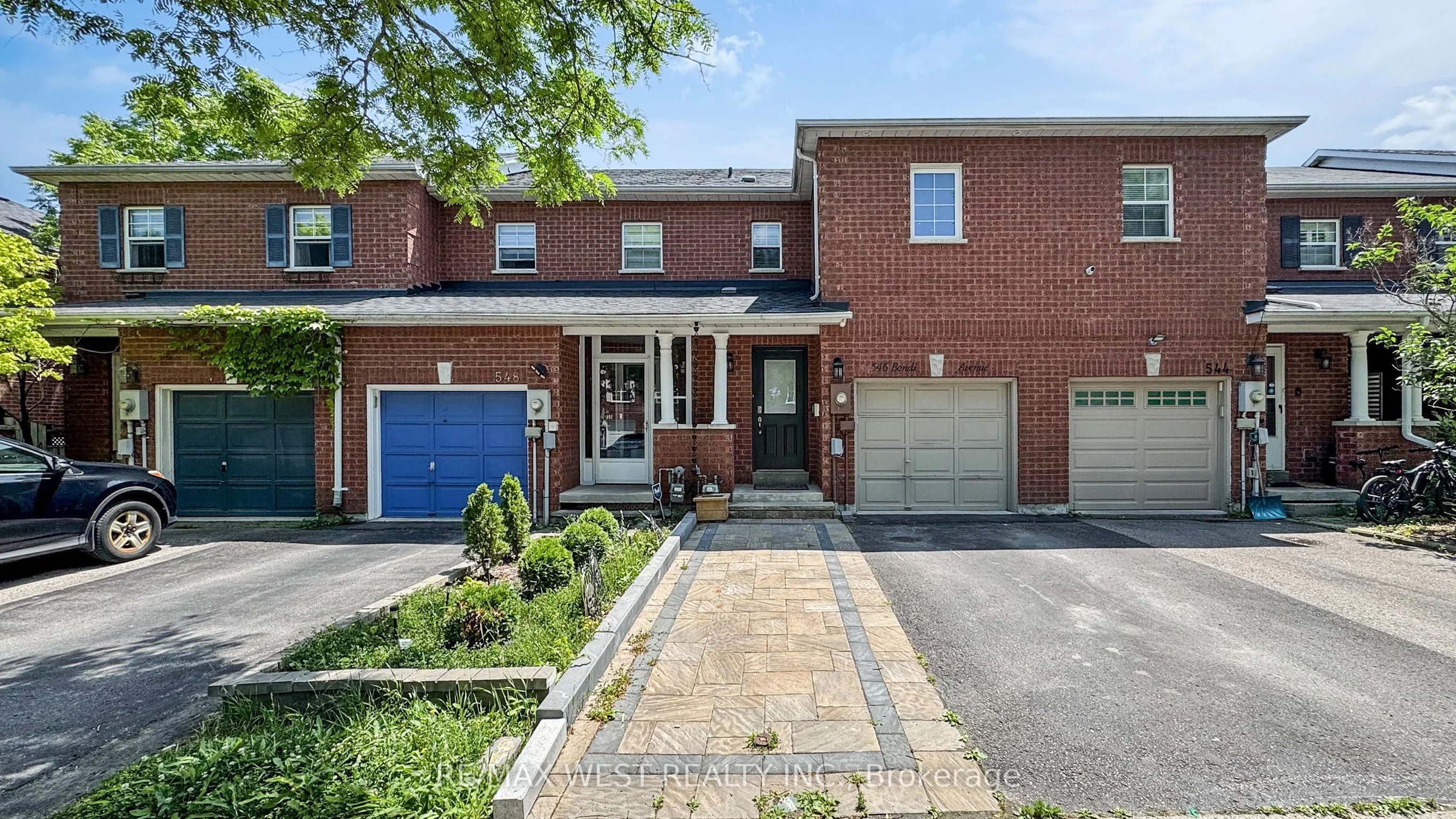 546 Bondi Avenue, Newmarket, ON L3Y 8R5