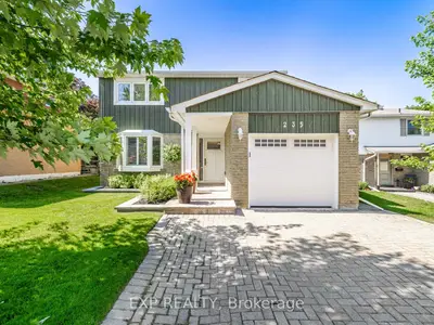 Detached in Newmarket