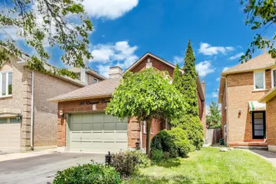 Detached in Richmond Hill