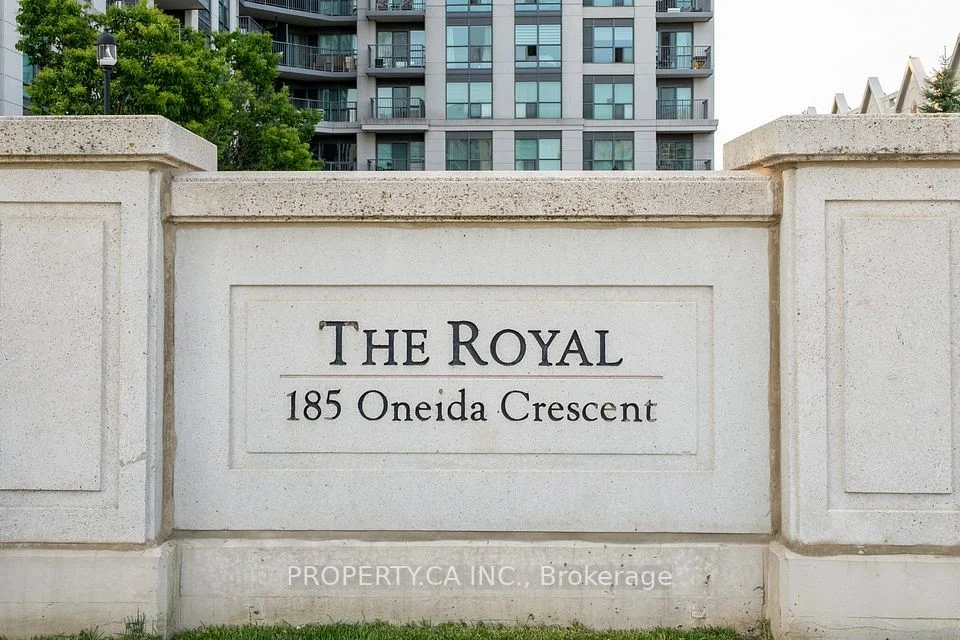 185 Oneida Crescent 910, Richmond Hill, ON L4B 0B1