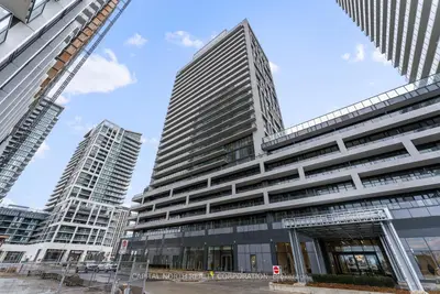 Condo Apartment in Vaughan