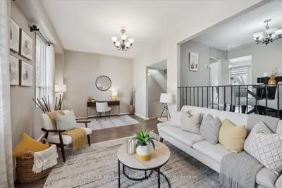 Condo Townhouse in Aurora