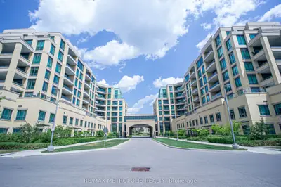 Condo Apartment in Whitchurch-Stouffville