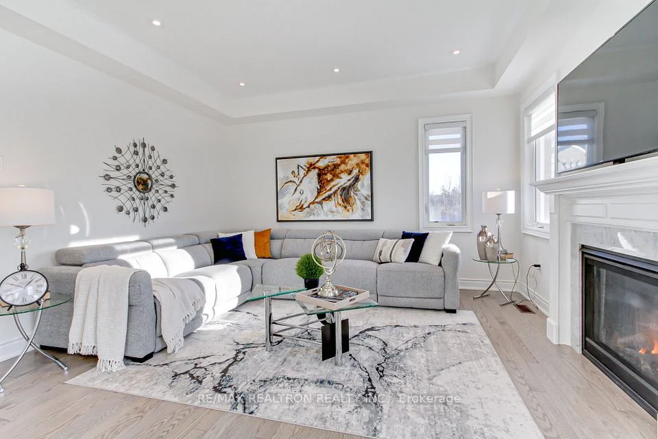 127 Steam Whistle Drive N, Whitchurch-Stouffville, ON L4A 4X5