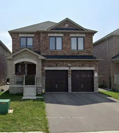 Detached in Brock