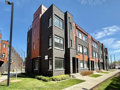 Condo Townhouse in Richmond Hill